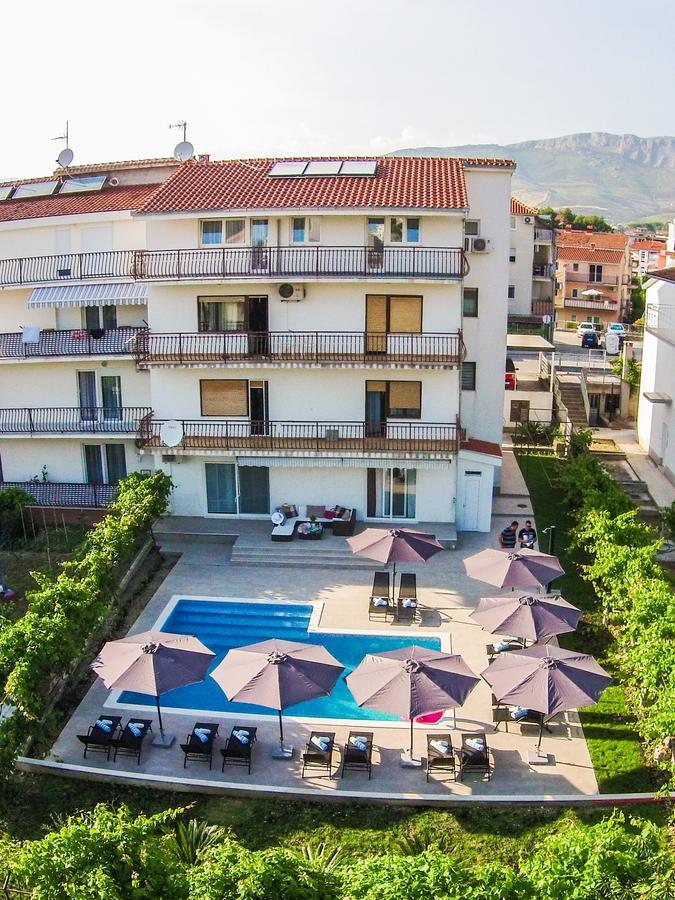 Lct Blue Lions Apartments Подстрана Экстерьер фото